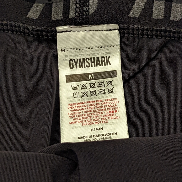 Gym shark shorts NWT (M) - Picture 2 of 4